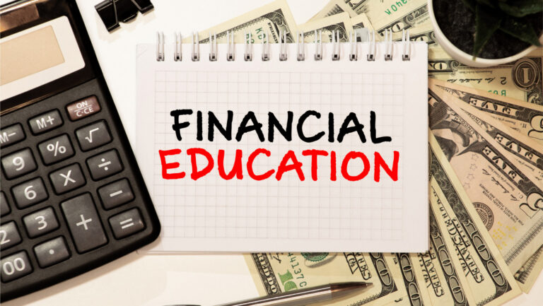 Here Are The Differences Between A Roth and Traditional 401(K)
